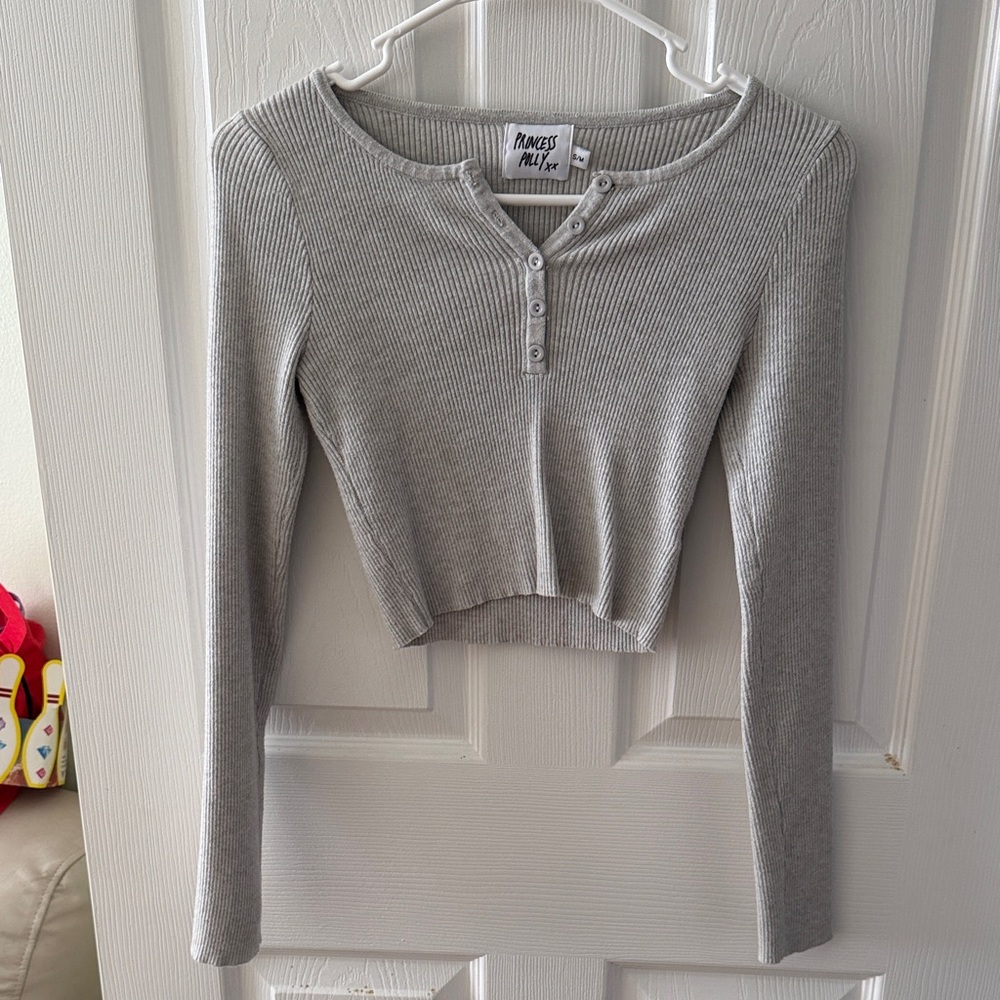 Princess Polly Light Gray Ribbed Henley Long-Sleeve Crop Top